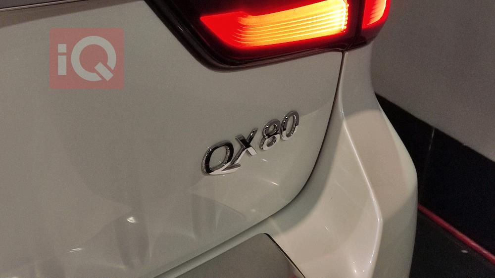 Infiniti QX80